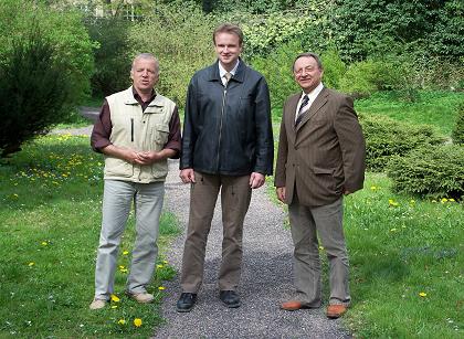 v.r.n.l. Präsident der TLUG Herr Rainer Hoffmann, Leiter der VSW Seebach, Herr Dr. Stefan Jaehne, wissenschaftlicher Mitarbeiter der VSW, Herr Dr. Rudolf Sienhold